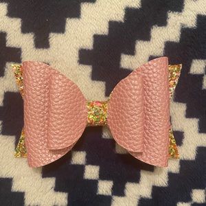 Hair bow